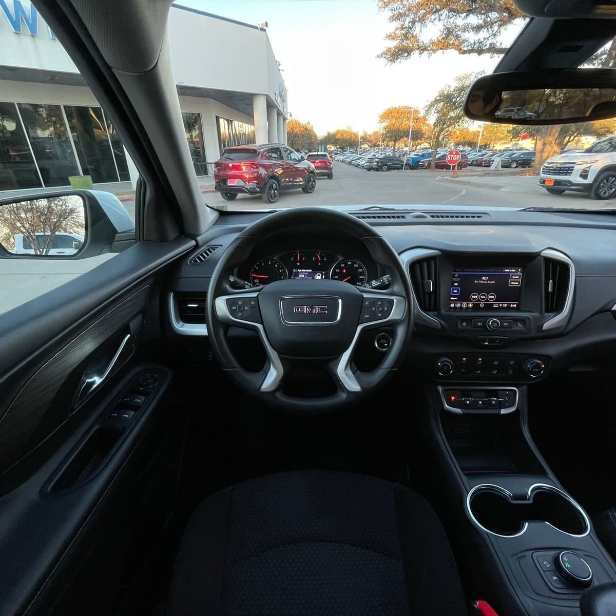 2024 GMC Terrain - Image 11