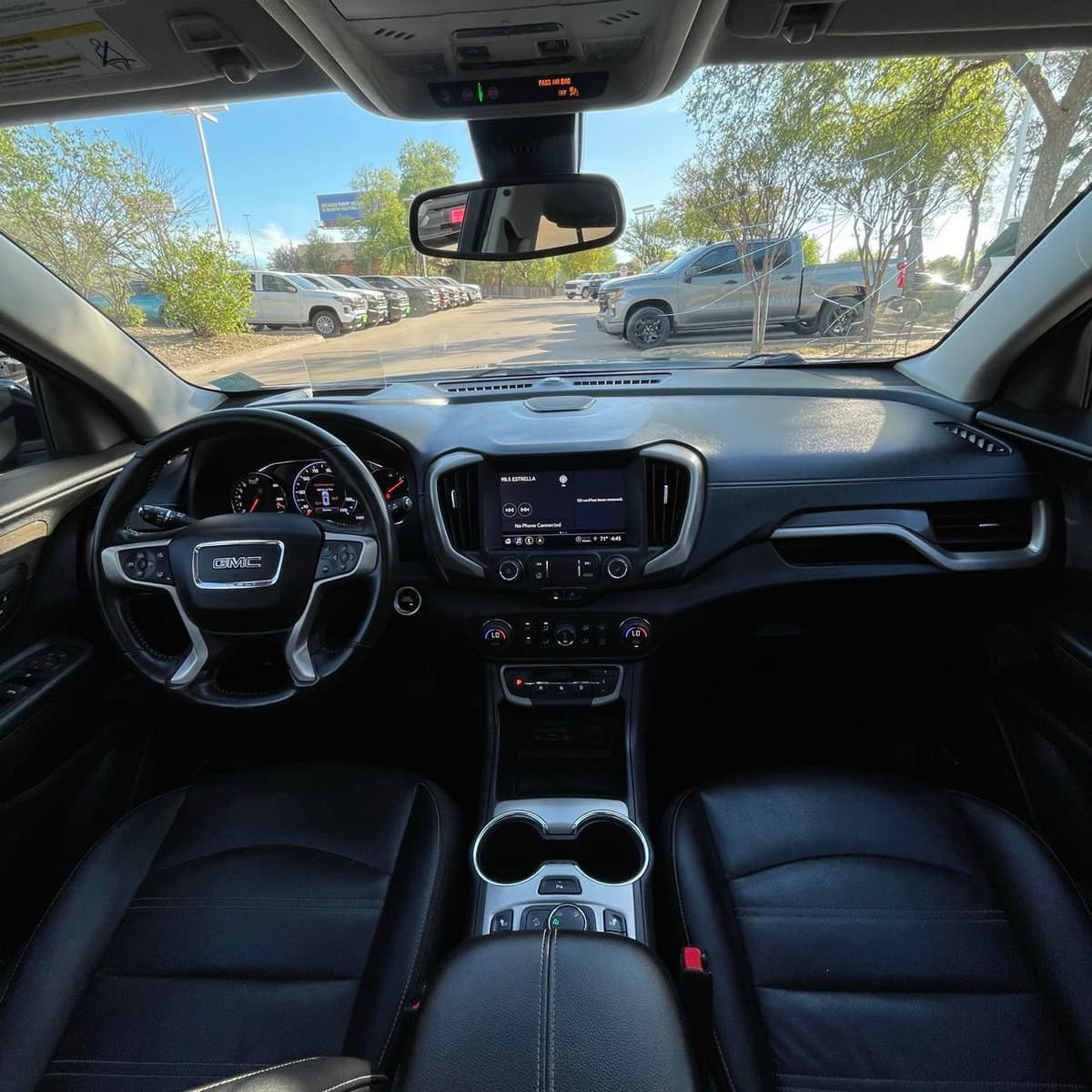 2022 GMC Terrain - Image 11