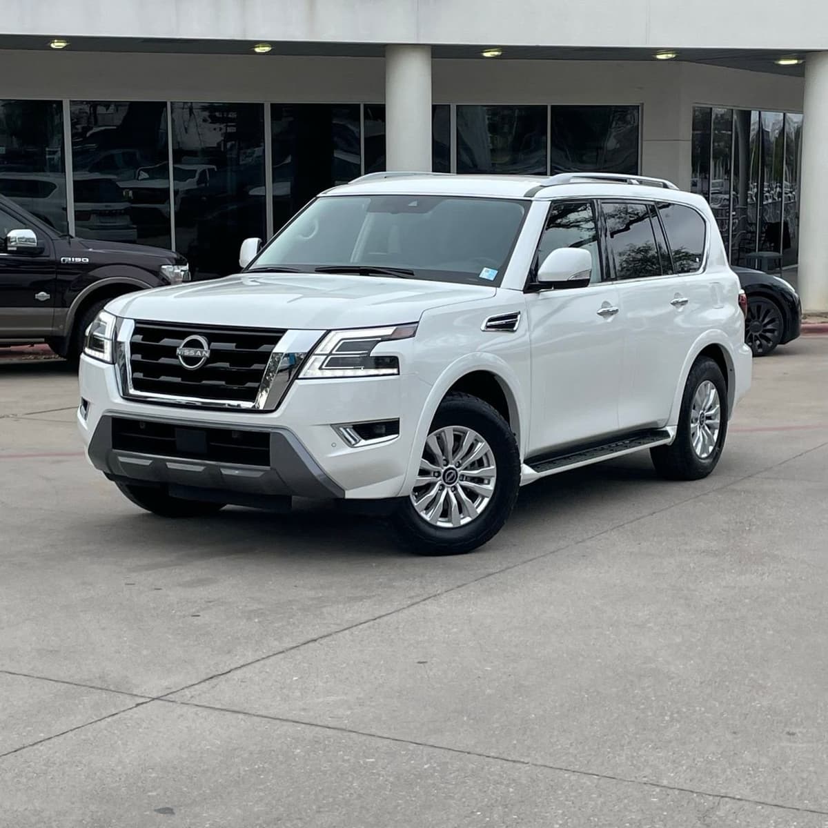 2024 Nissan Armada - Image 9