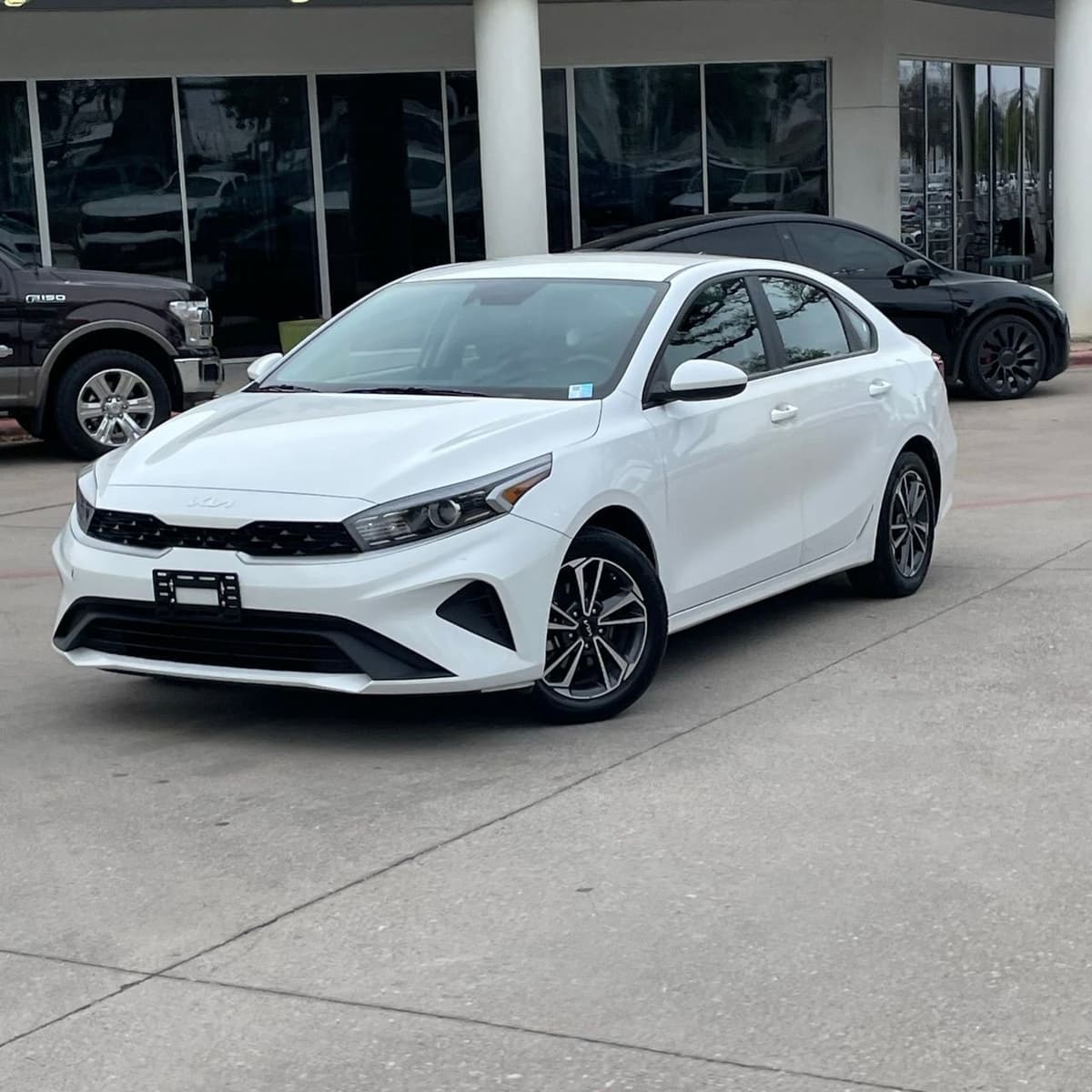 2024 Kia Forte - Image 9