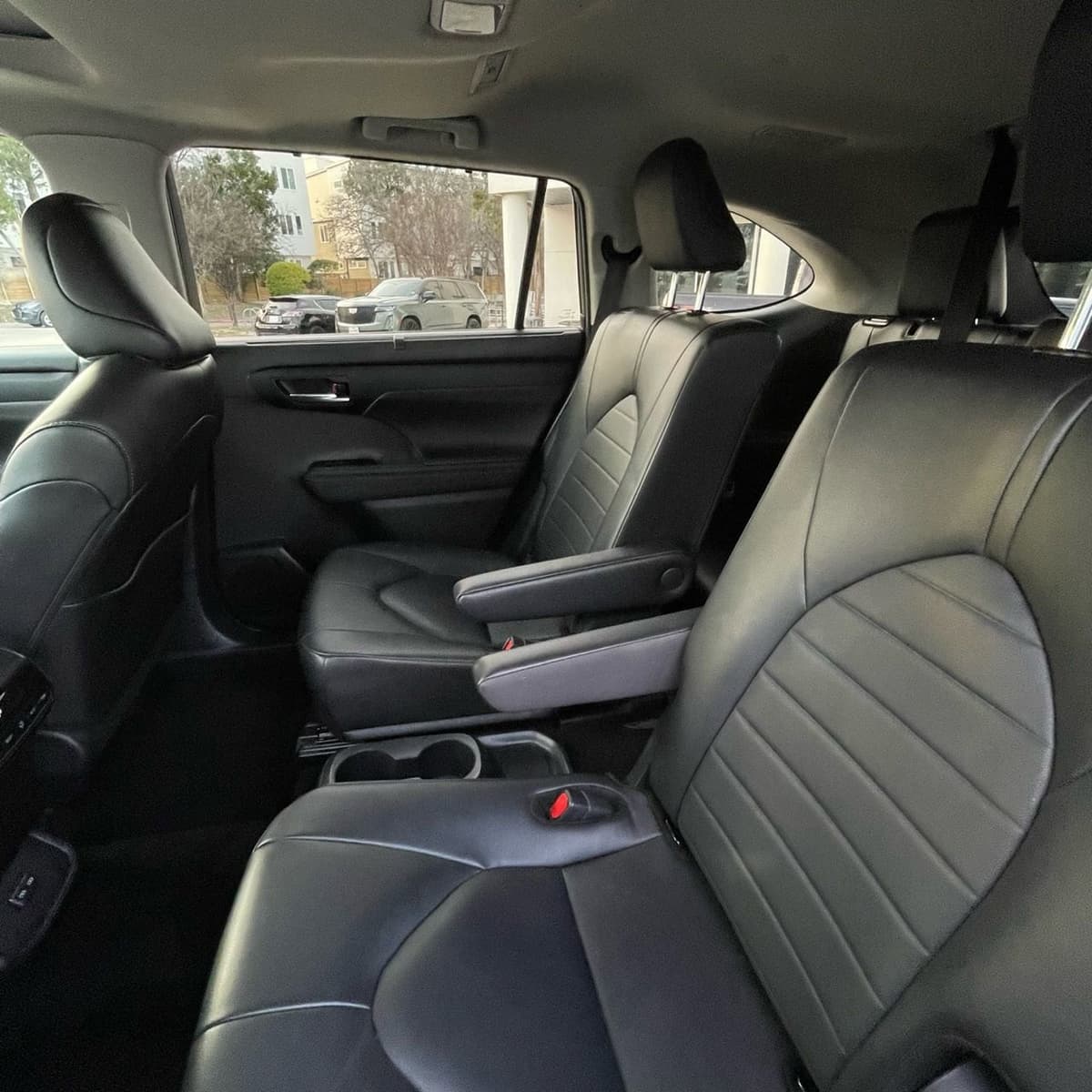 2024 Toyota Highlander - Image 23