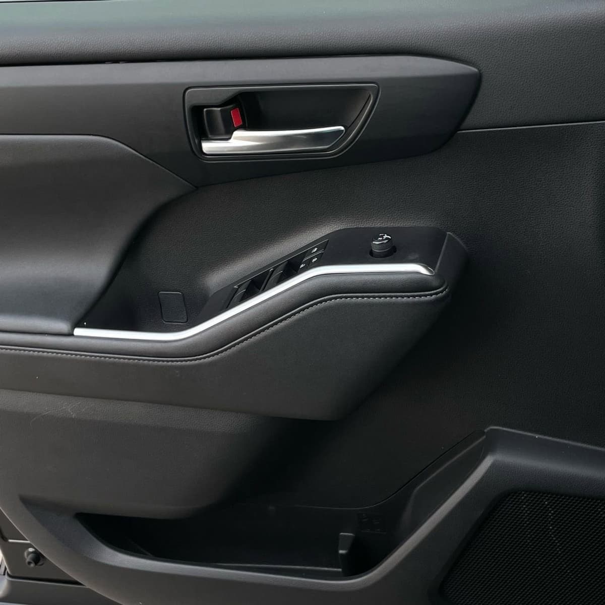 2024 Toyota Highlander - Image 20