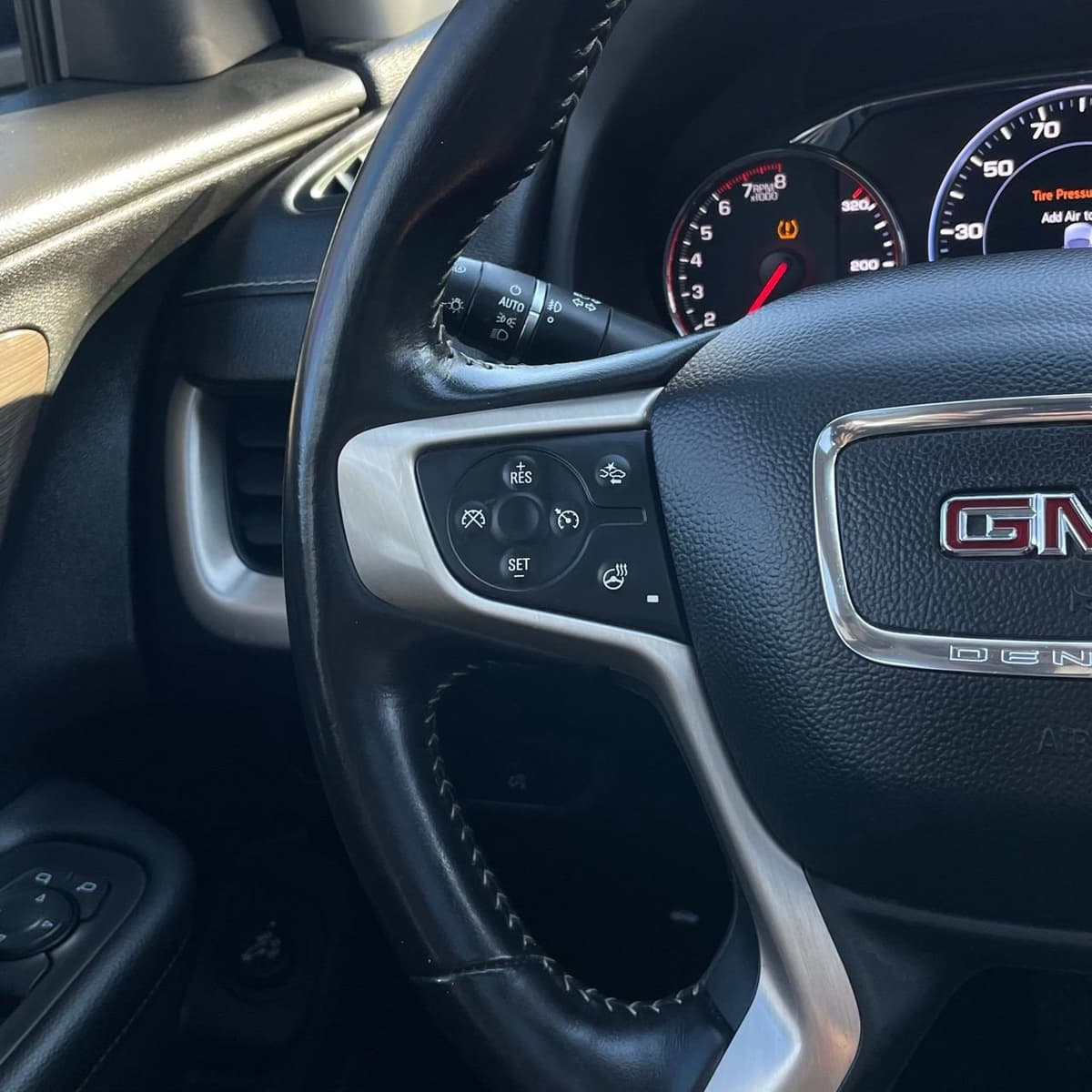 2022 GMC Terrain - Image 14