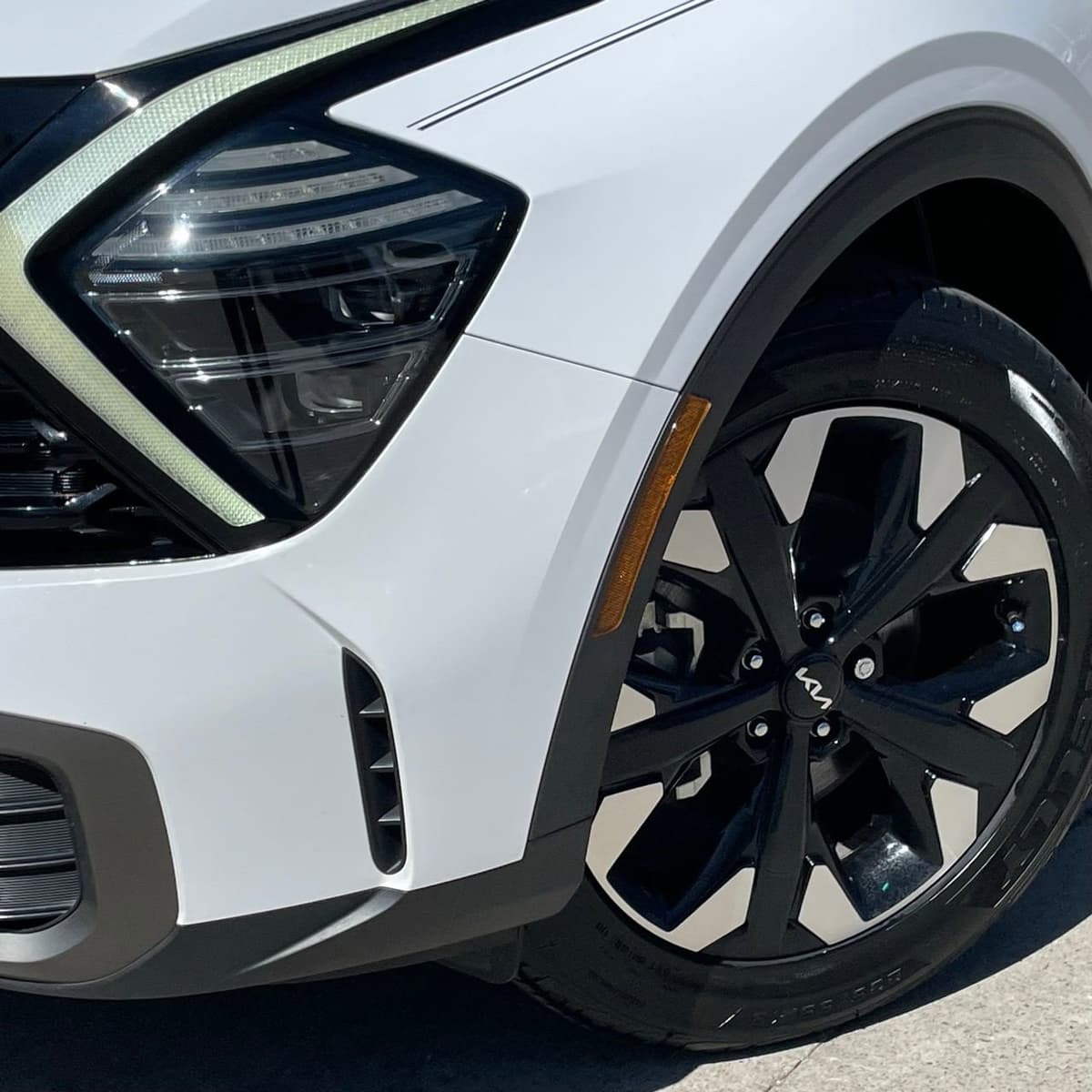 2024 Kia Sportage - Image 9