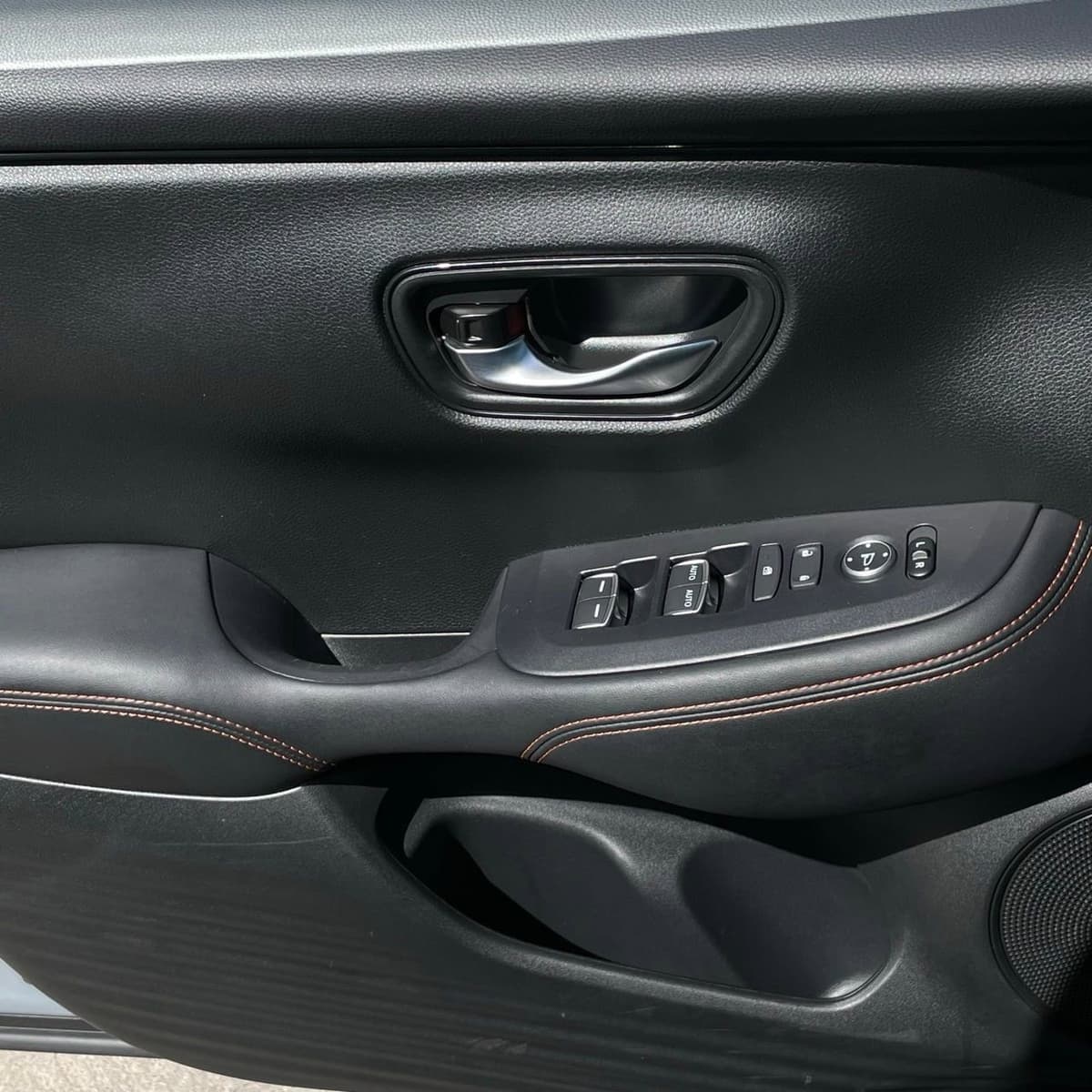 2025 Honda HR-V - Image 20