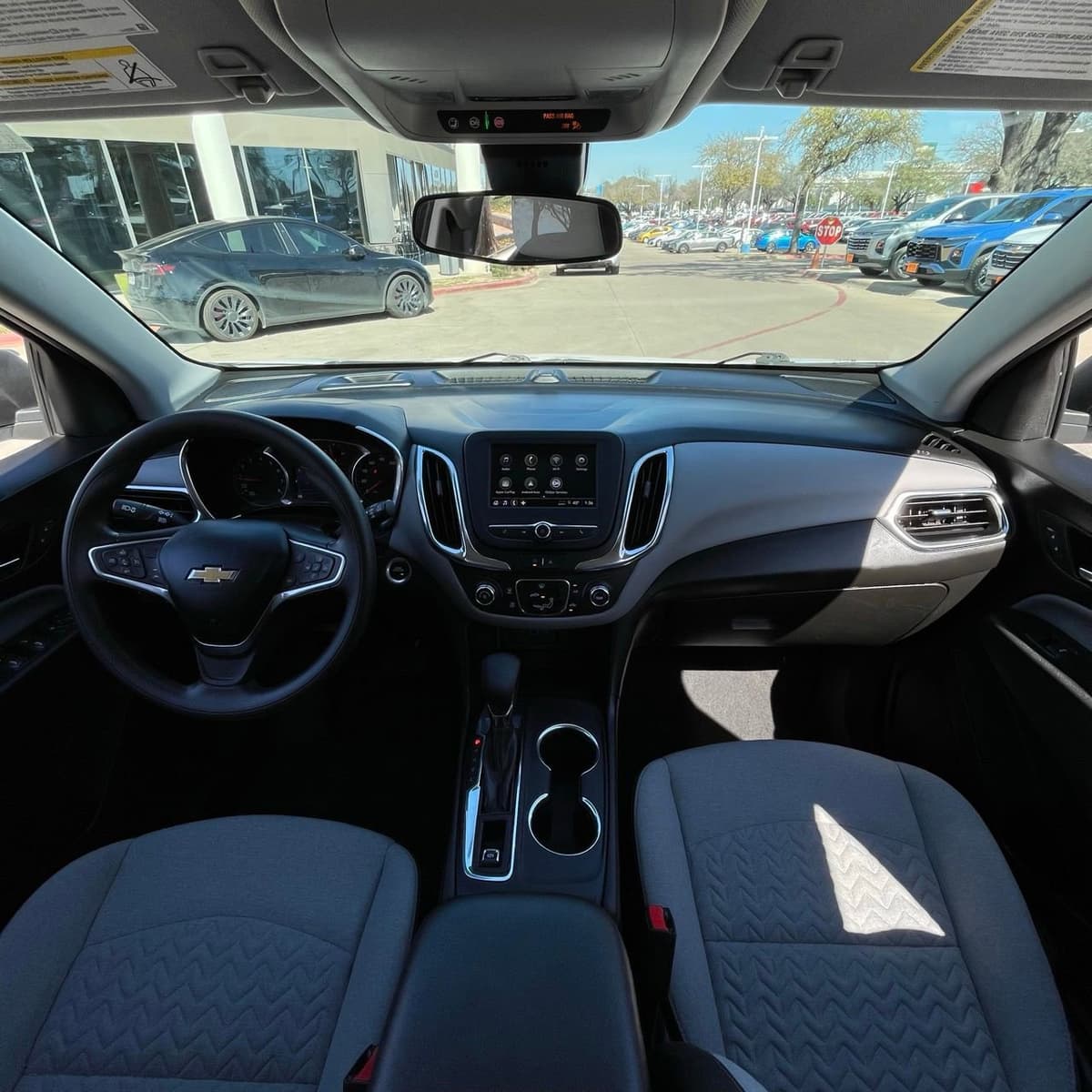 2022 Chevrolet Equinox - Image 10