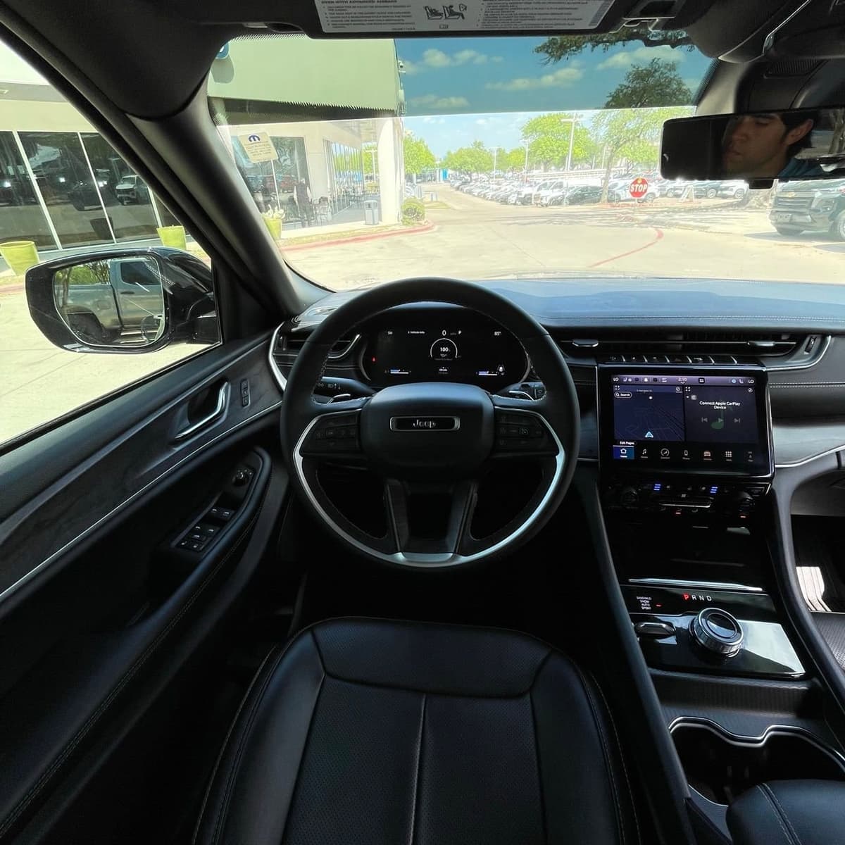 2024 Jeep Grand Cherokee - Image 12