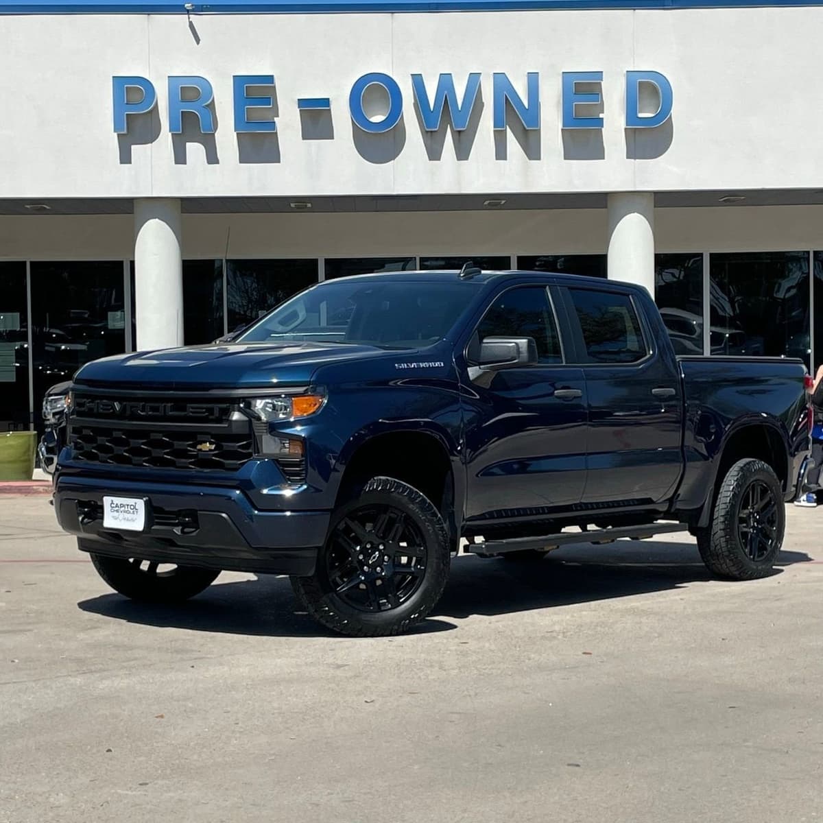 2023 Chevrolet Silverado 1500 - Image 2