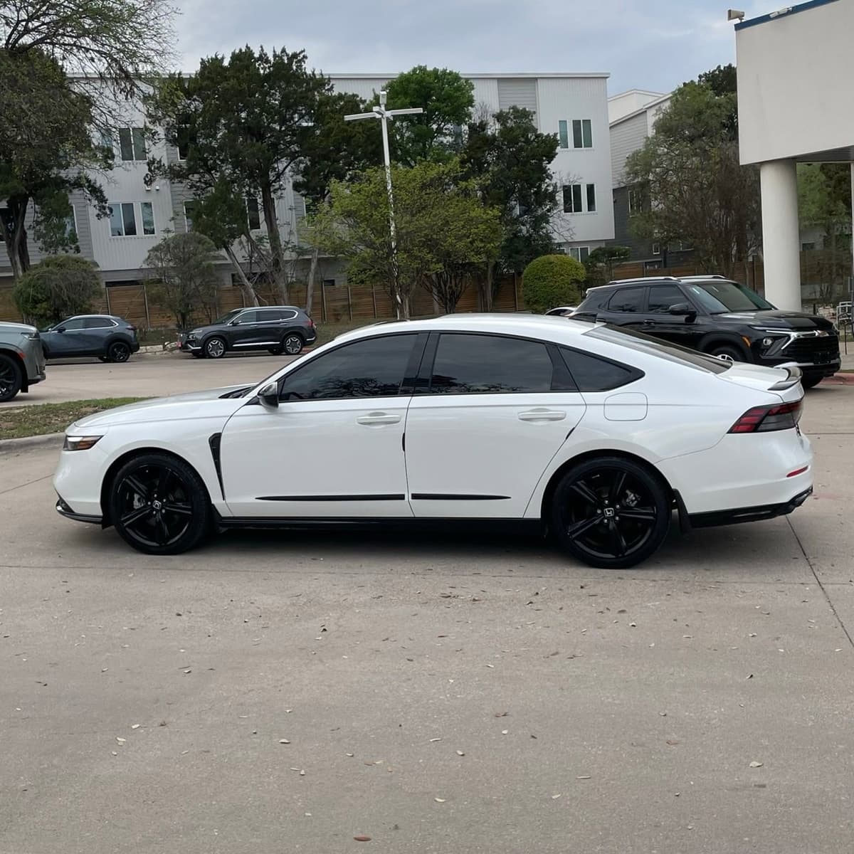 2025 Honda Accord Hybrid - Image 3