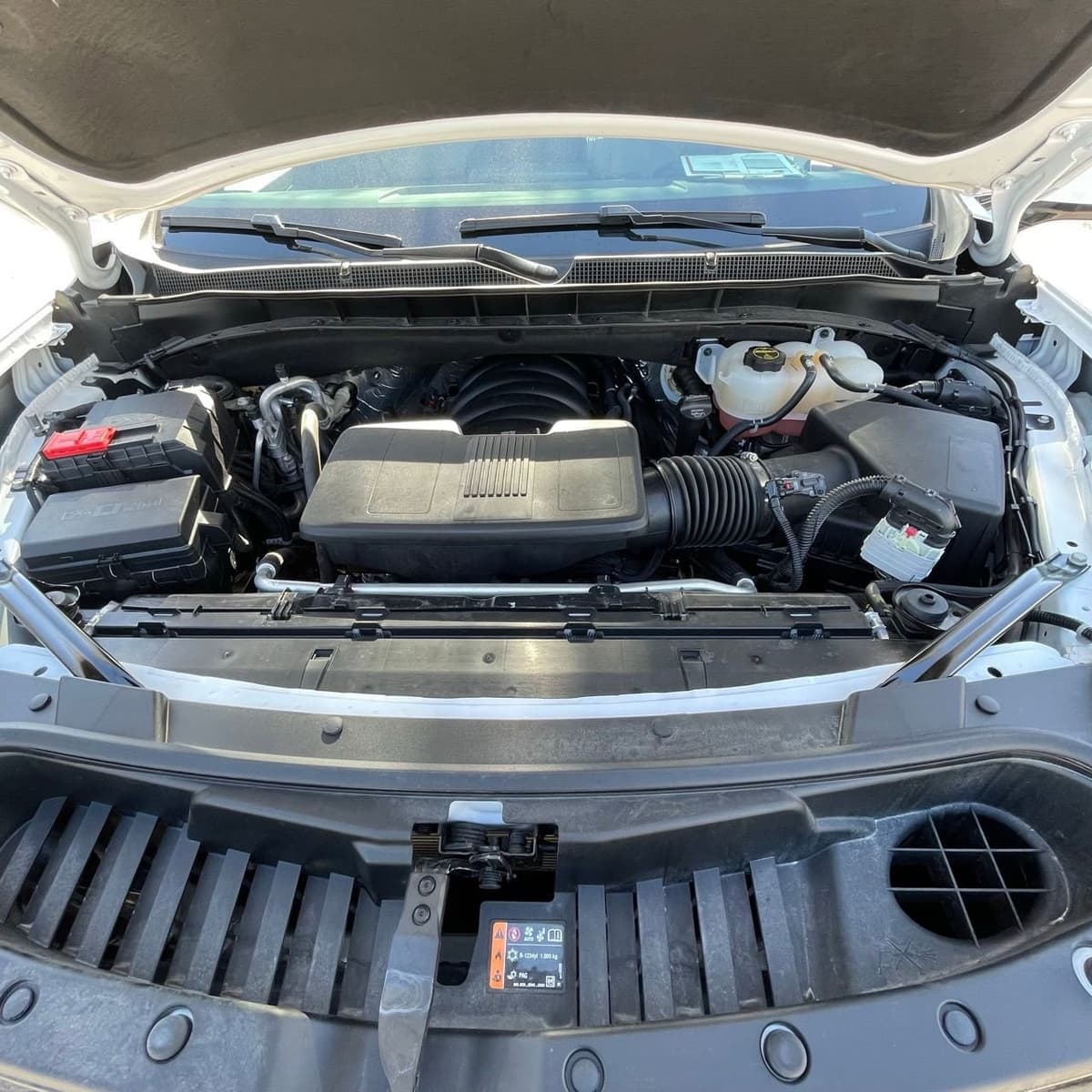 2025 Chevrolet Tahoe - Image 27