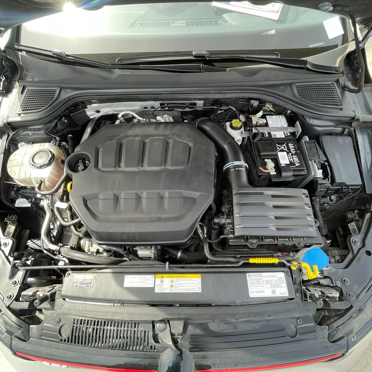 2024 Volkswagen Golf GTI - Image 25