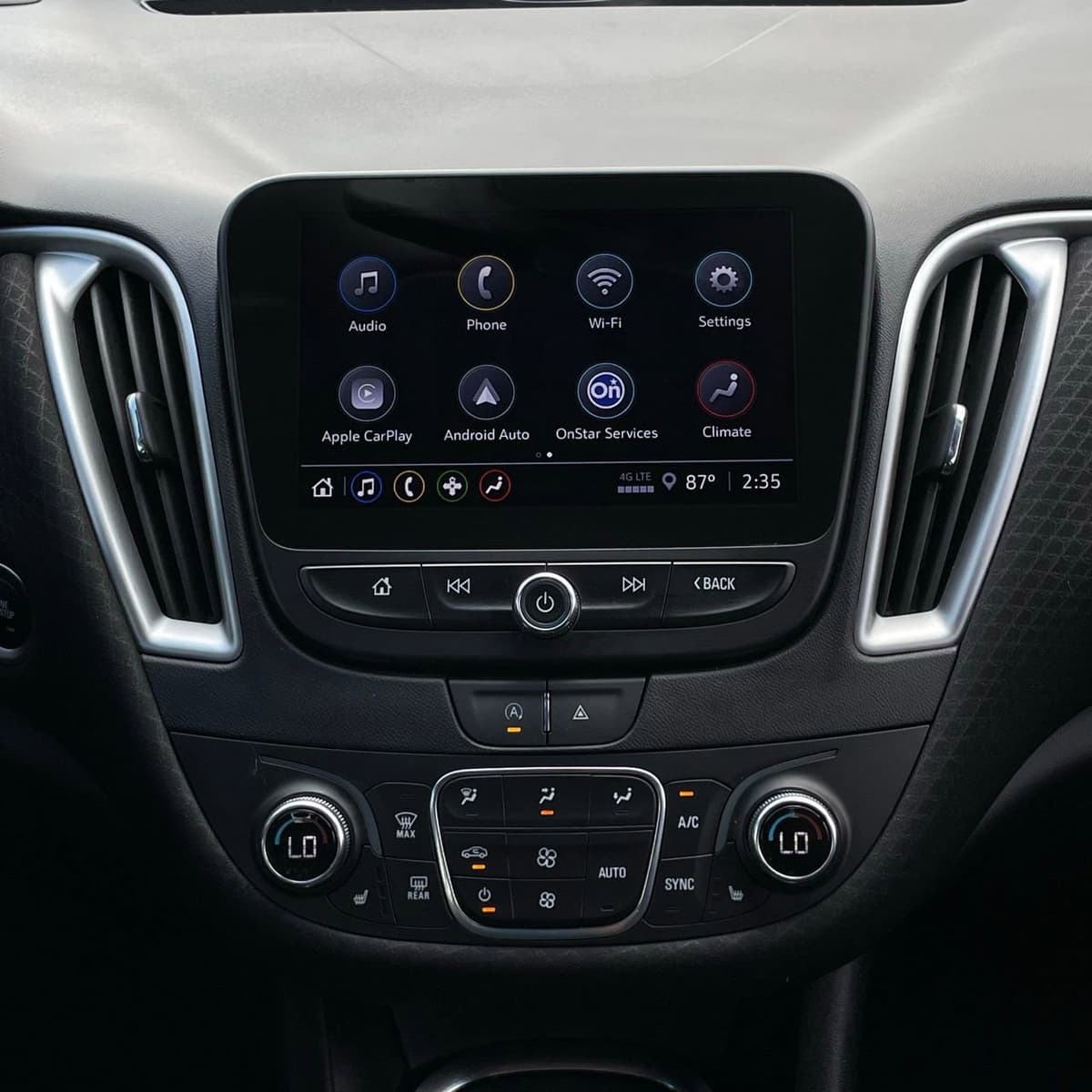 2024 Chevrolet Malibu - Image 17