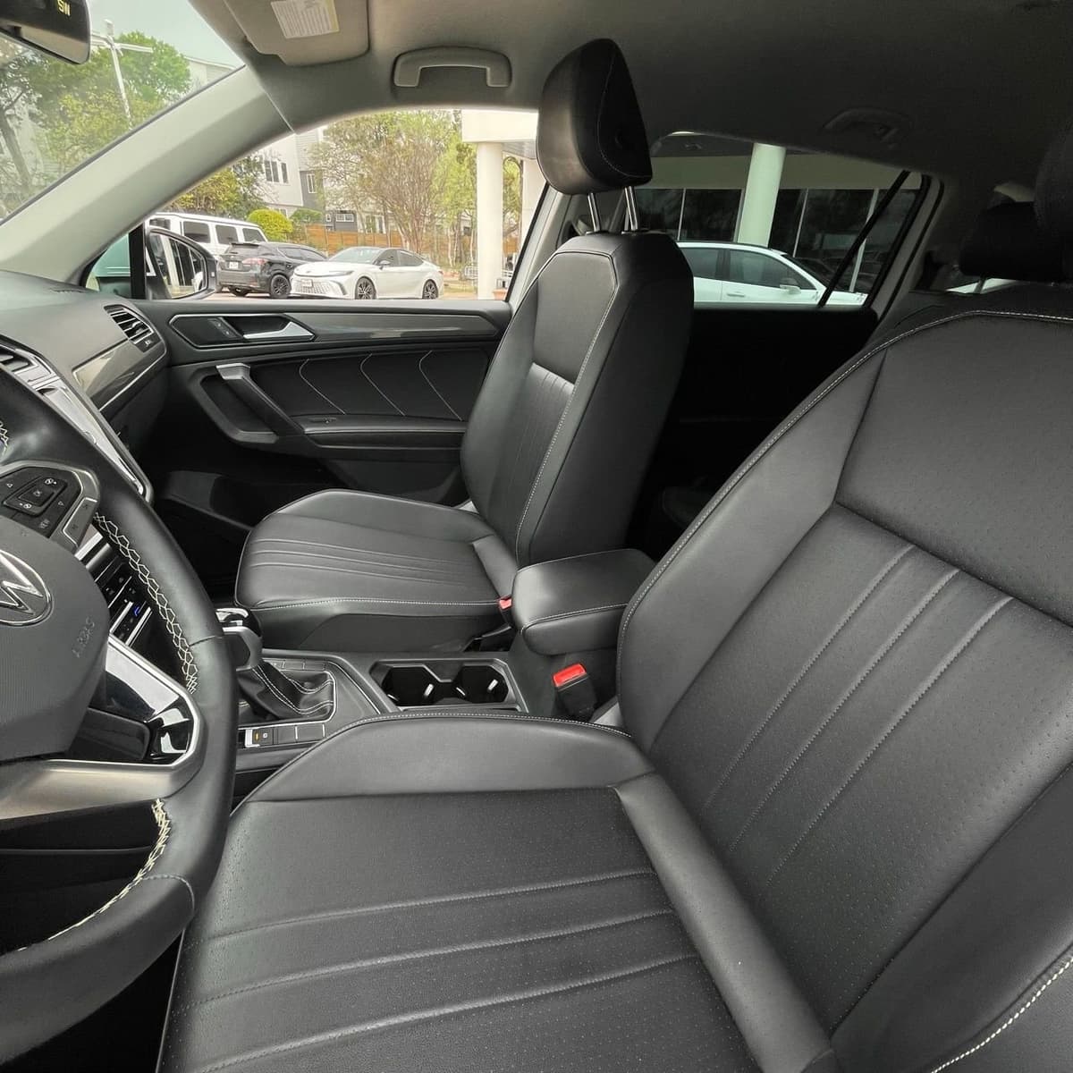 2023 Volkswagen Tiguan - Image 22