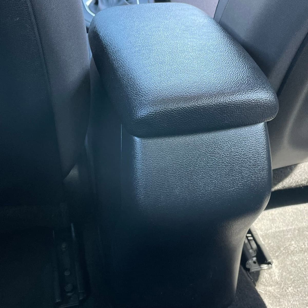 2023 Kia Forte - Image 23