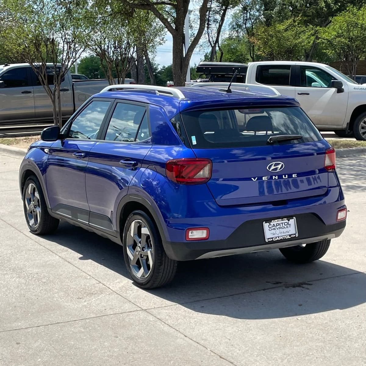 2025 Hyundai Venue - Image 4