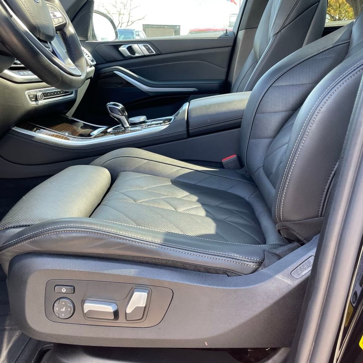 2023 BMW X5 - Image 24