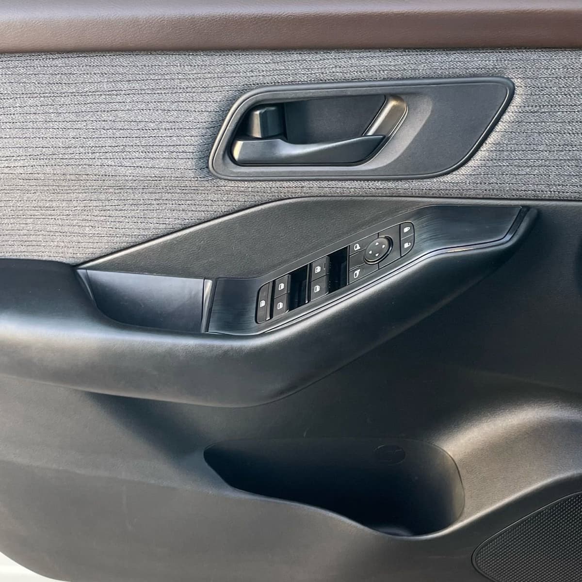 2023 Nissan Rogue - Image 21