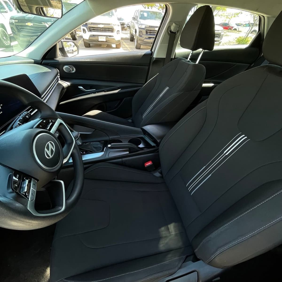 2024 Hyundai Elantra - Image 21