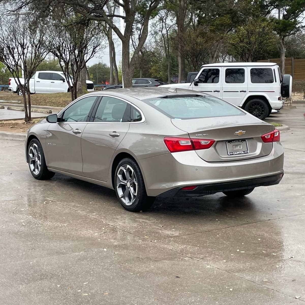 2024 Chevrolet Malibu - Image 4