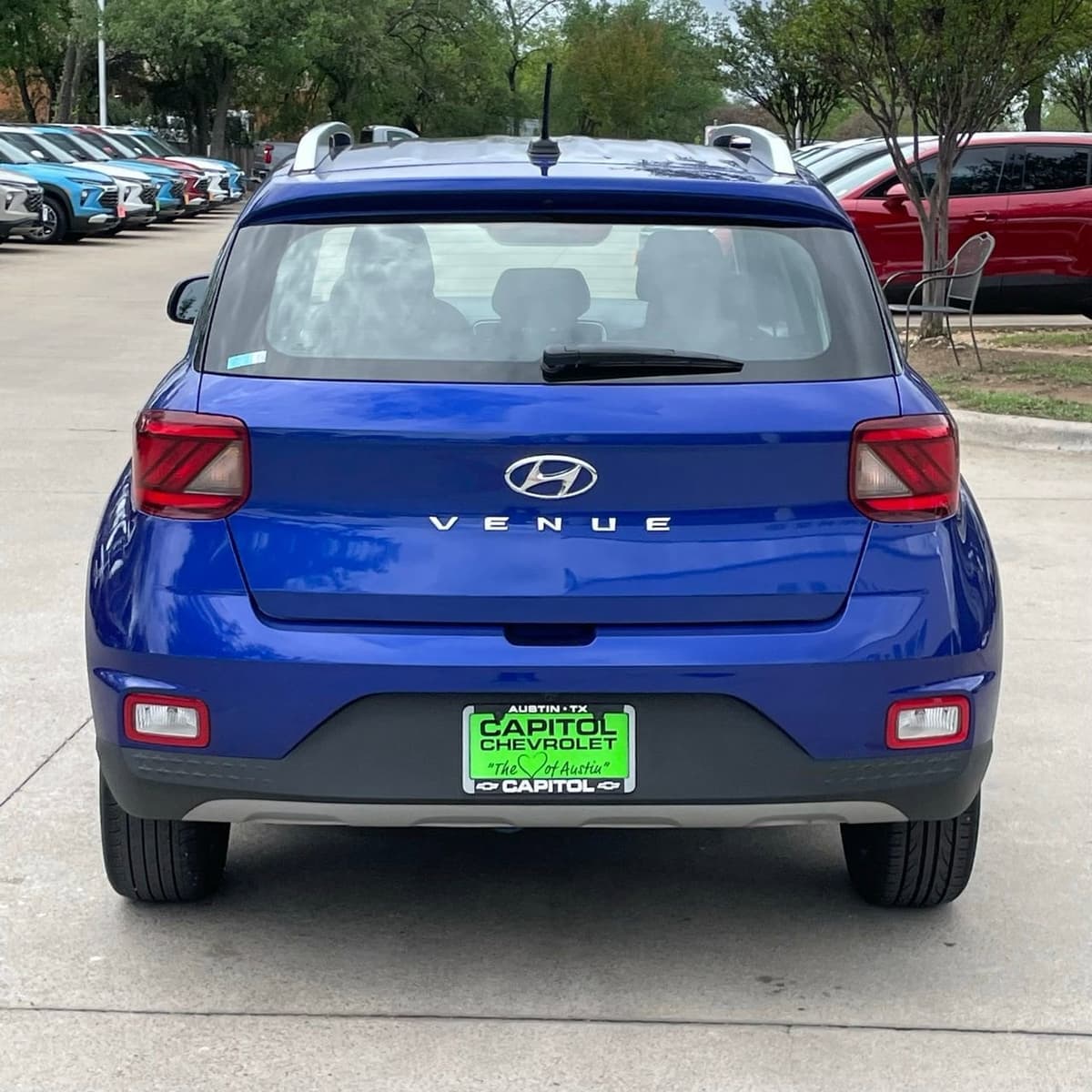 2025 Hyundai Venue - Image 5
