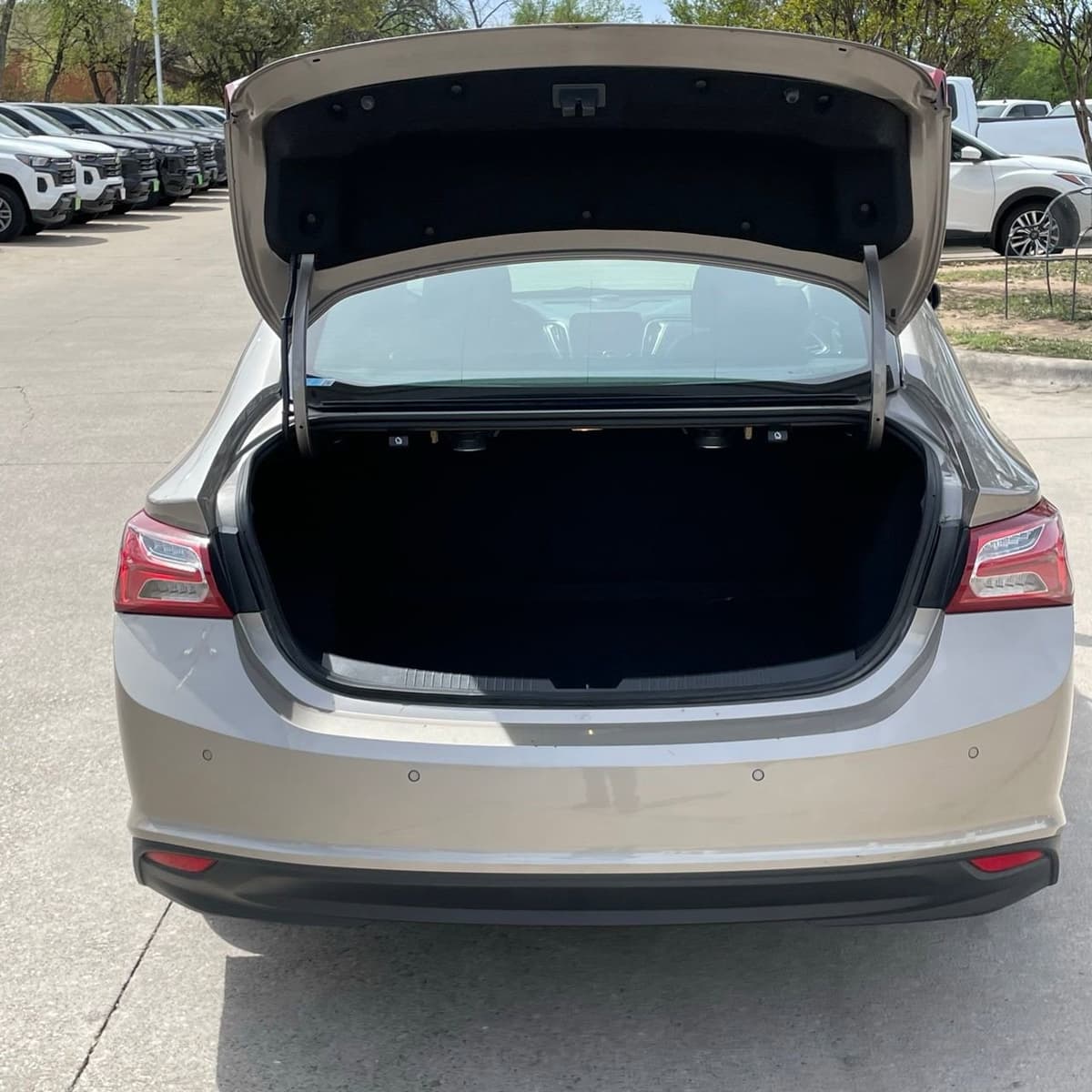 2024 Chevrolet Malibu - Image 26