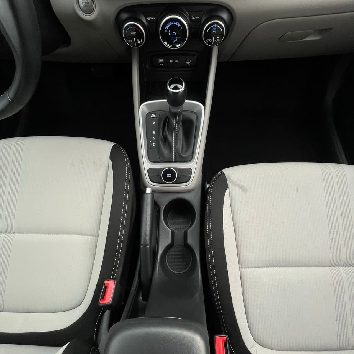 2025 Hyundai Venue - Image 19