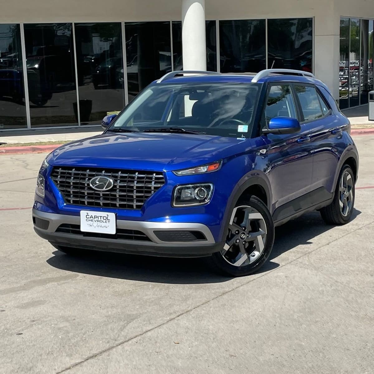 2025 Hyundai Venue - Image 9