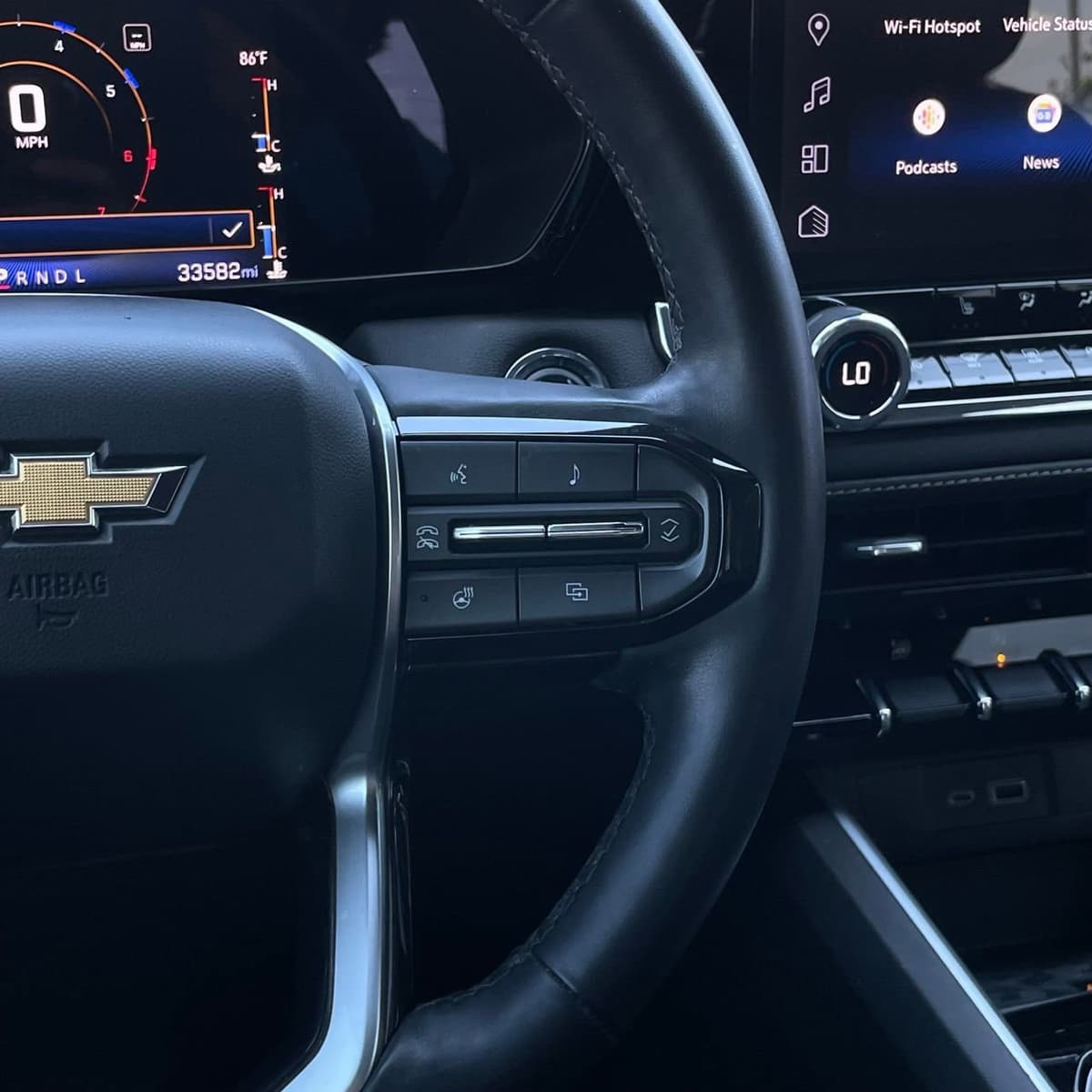 2023 Chevrolet Colorado - Image 15