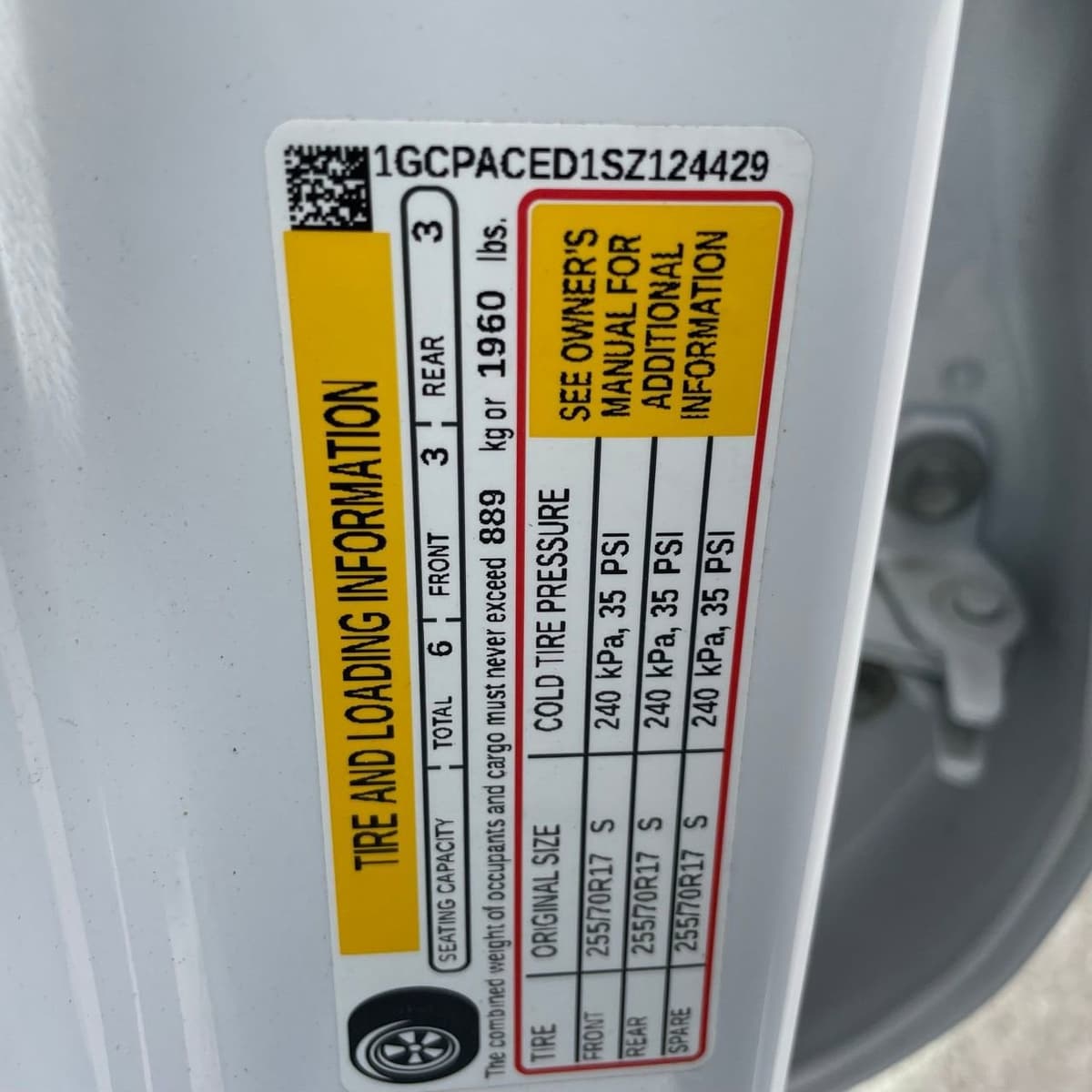 2025 Chevrolet Silverado 1500 - Image 29