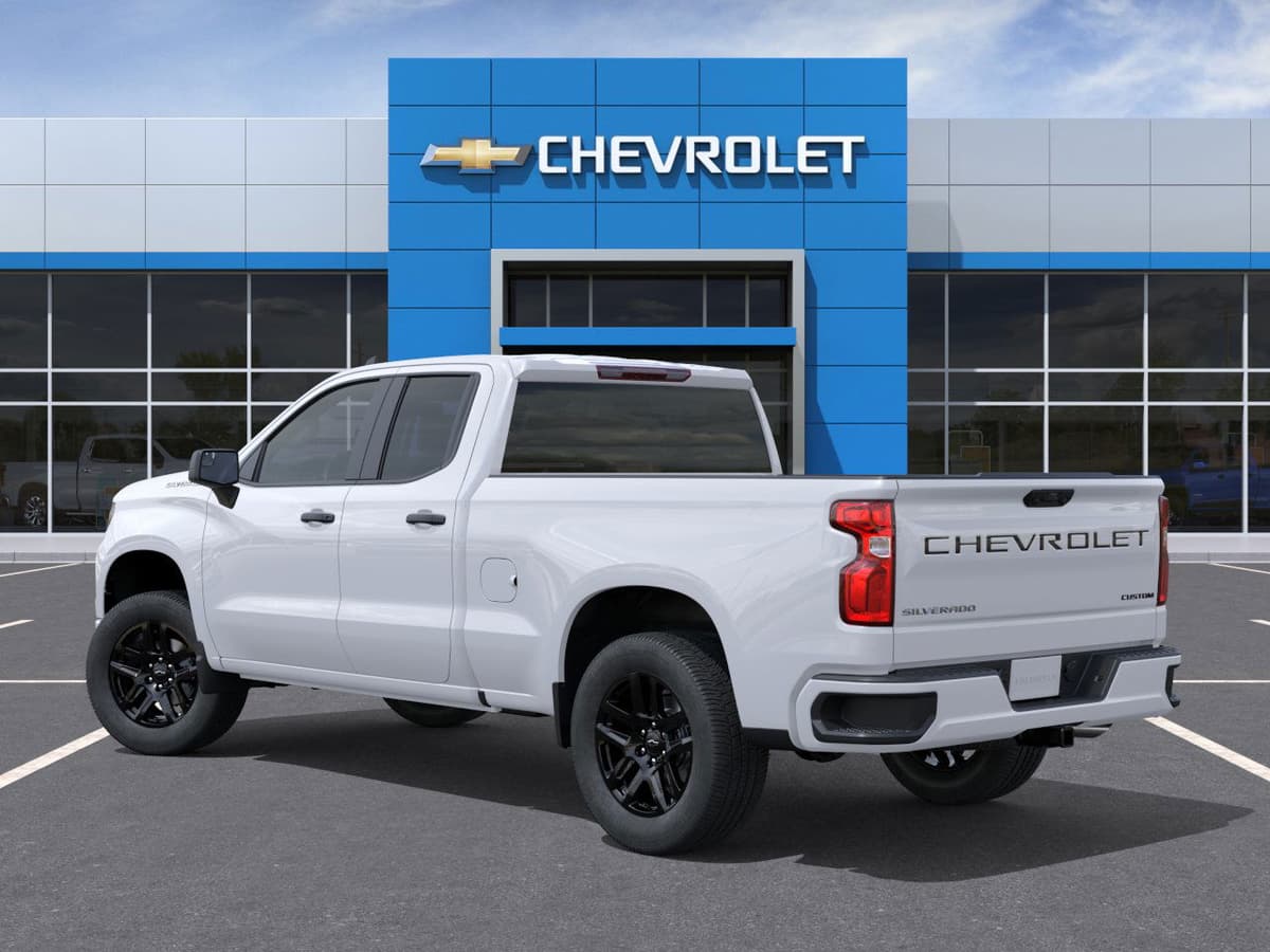 2026 Chevrolet Silverado 1500 - Image 3