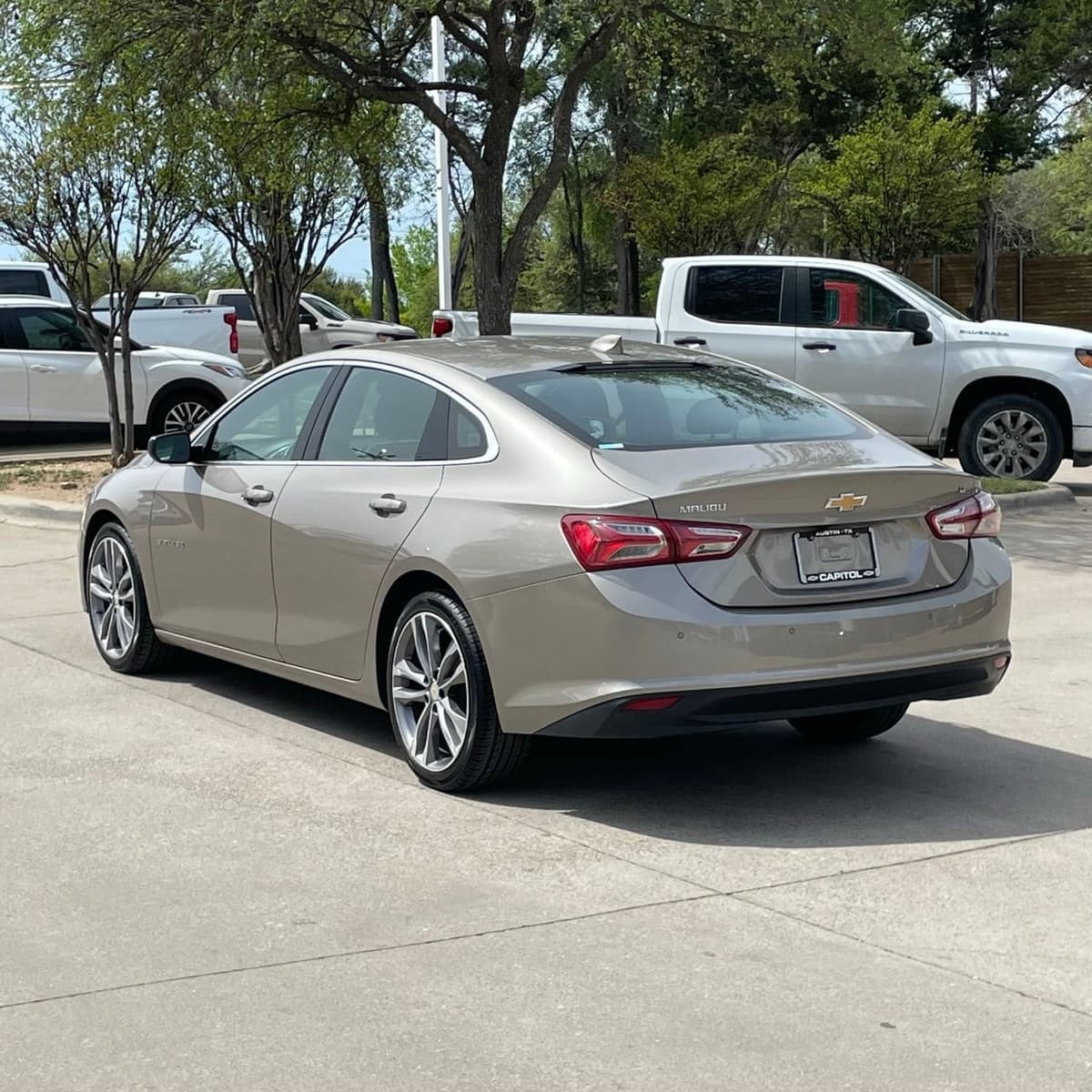 2024 Chevrolet Malibu - Image 4