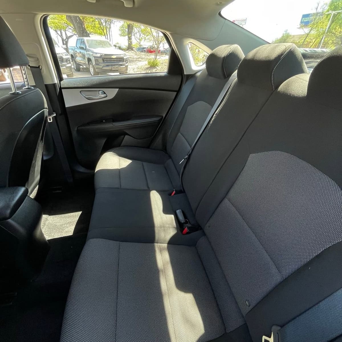 2023 Kia Forte - Image 22