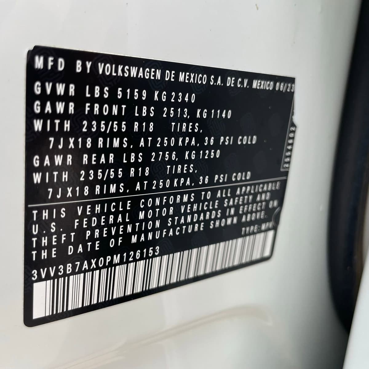 2023 Volkswagen Tiguan - Image 29