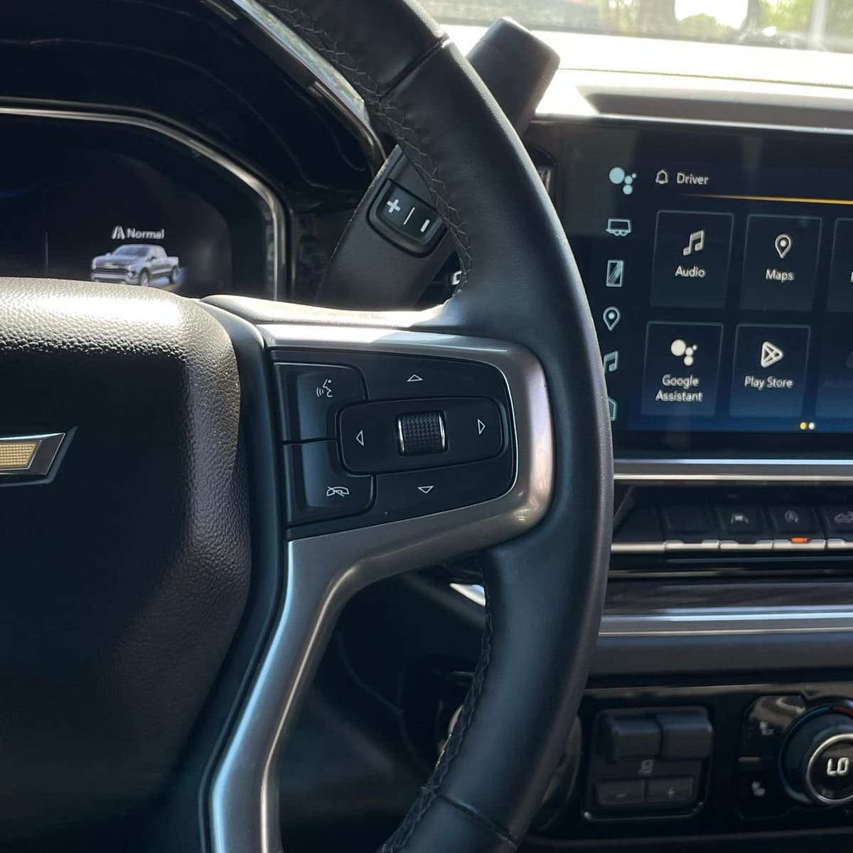 2025 Chevrolet Silverado 1500 - Image 15