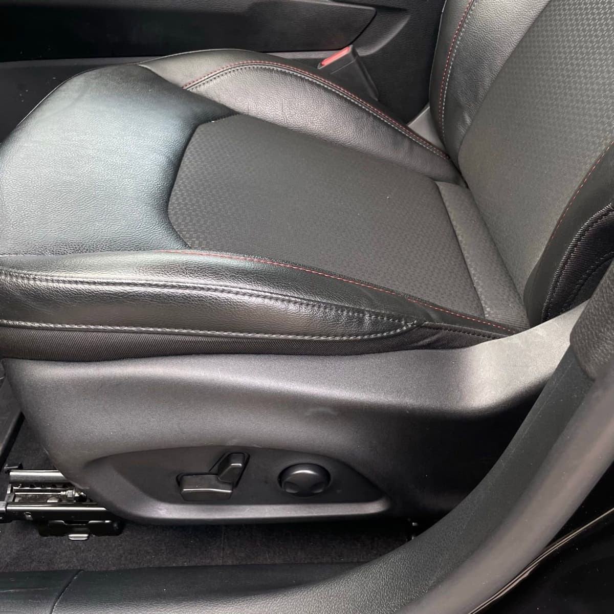 2022 Jeep Compass - Image 24