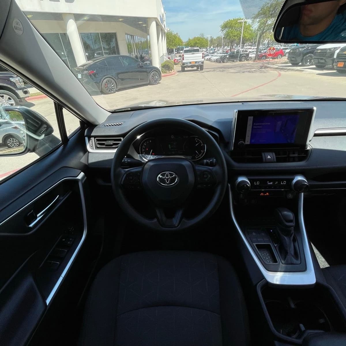 2024 Toyota RAV4 - Image 12