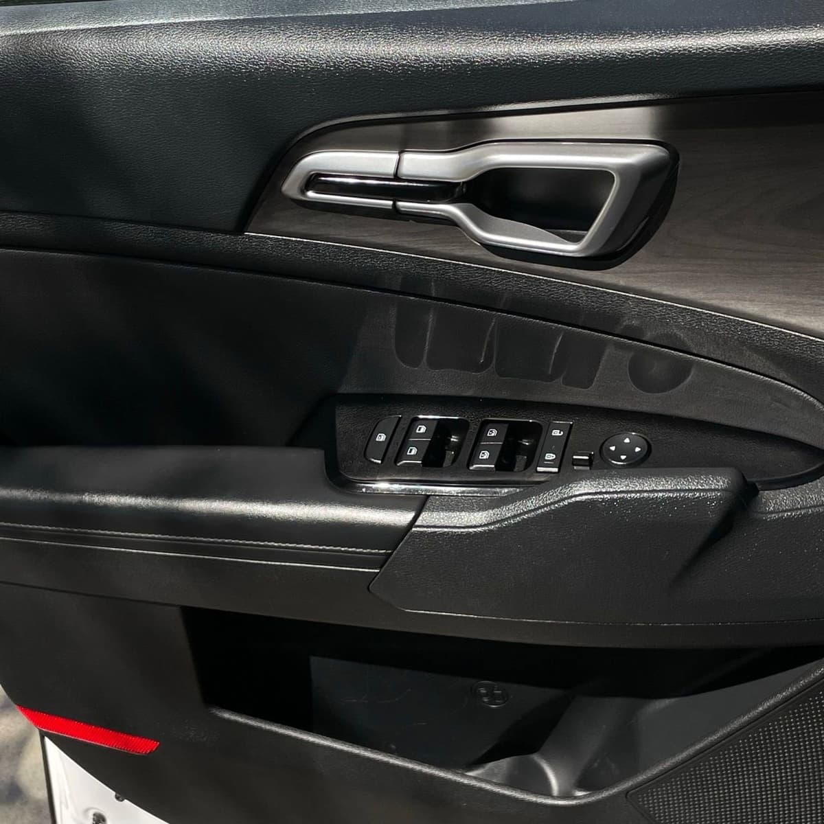 2024 Kia Sportage - Image 21