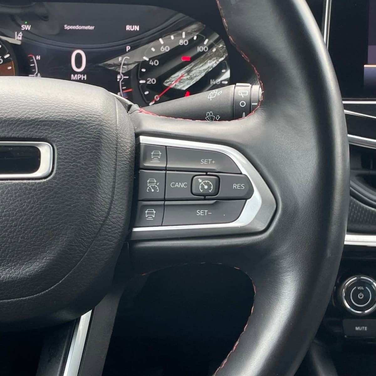 2022 Jeep Compass - Image 16