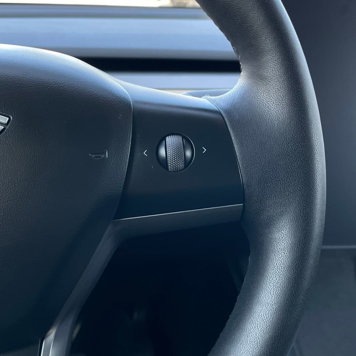 2023 Tesla Model Y - Image 15