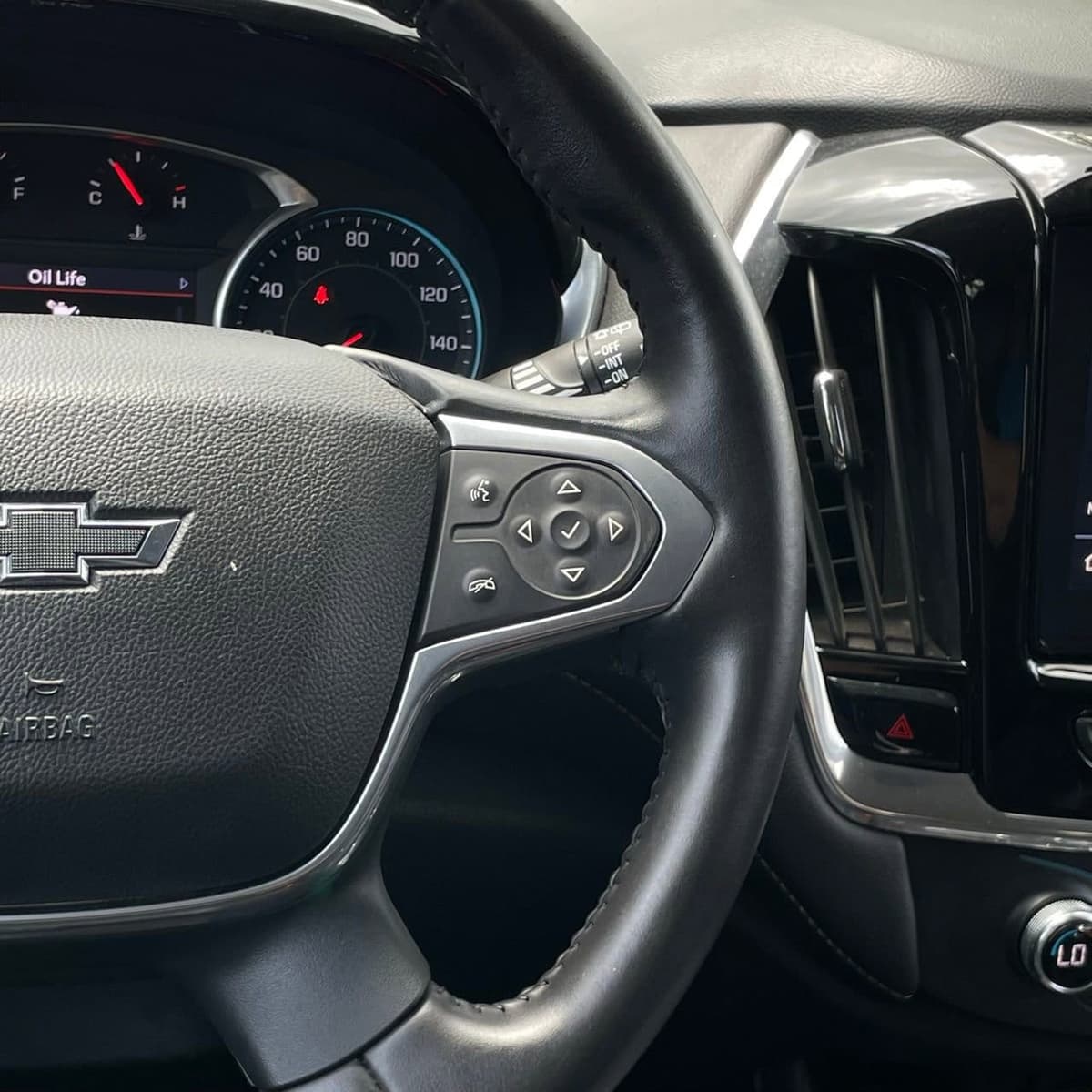 2020 Chevrolet Traverse - Image 15