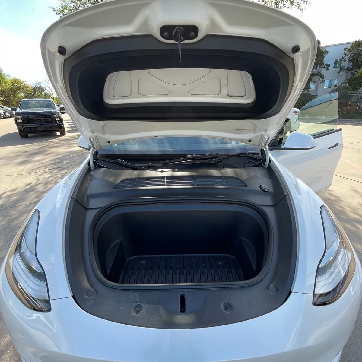 2023 Tesla Model Y - Image 24