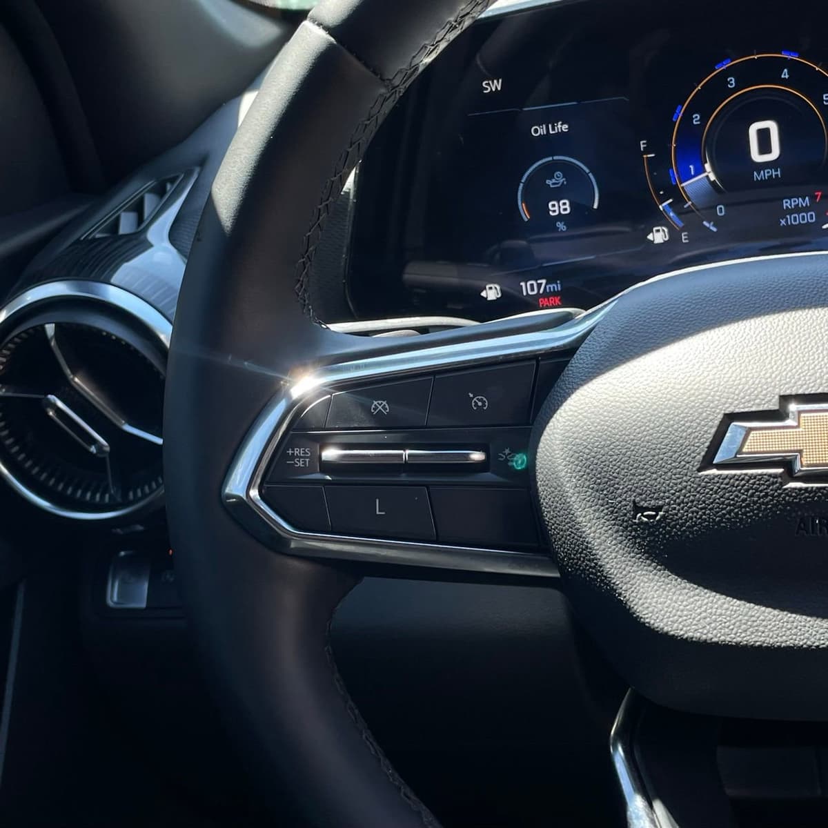 2025 Chevrolet Equinox - Image 13
