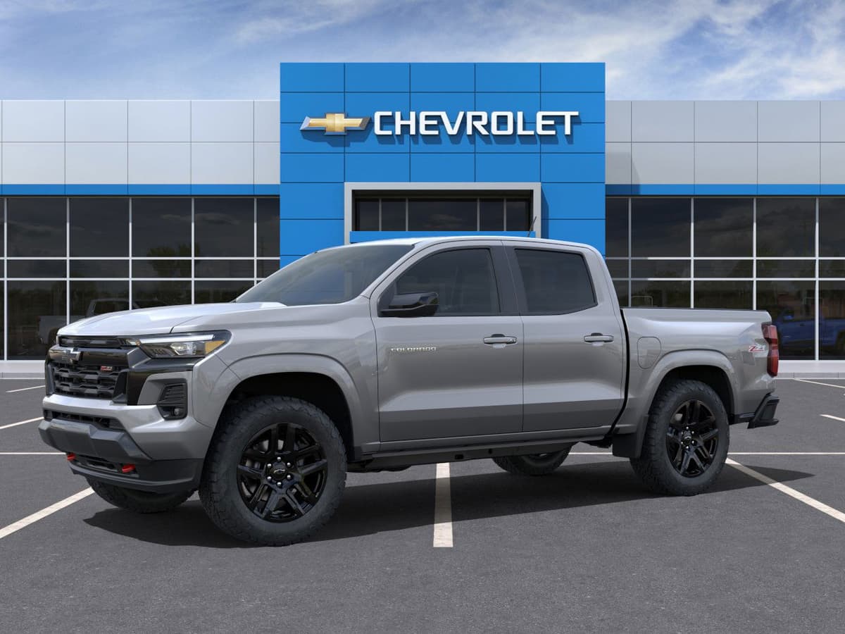 2025 Chevrolet Colorado - Image 2