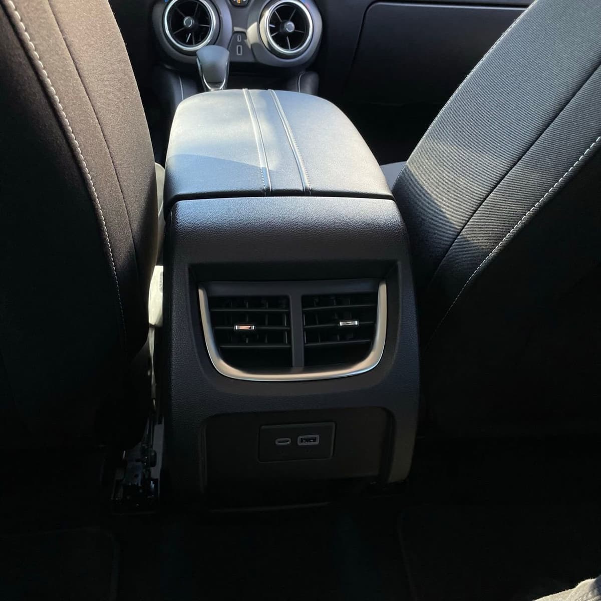 2025 Chevrolet Blazer - Image 24