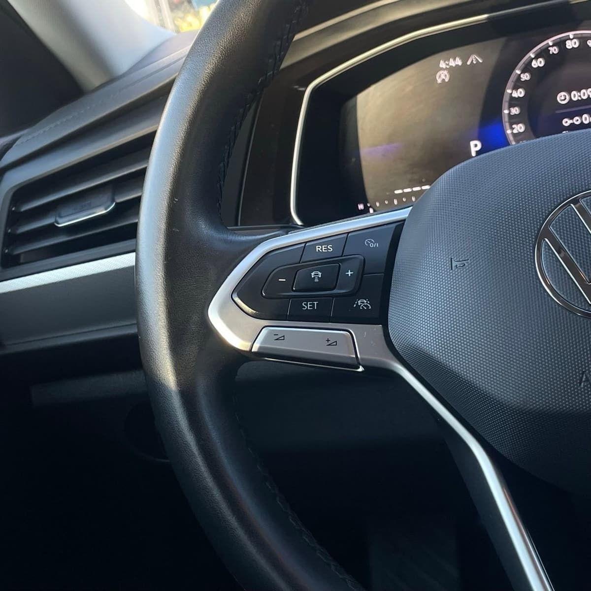 2024 Volkswagen Jetta - Image 13