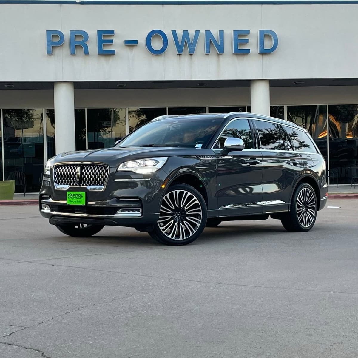 2020 Lincoln Aviator - Image 1