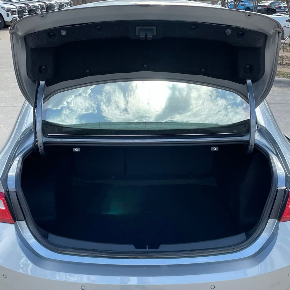 2024 Chevrolet Malibu - Image 25