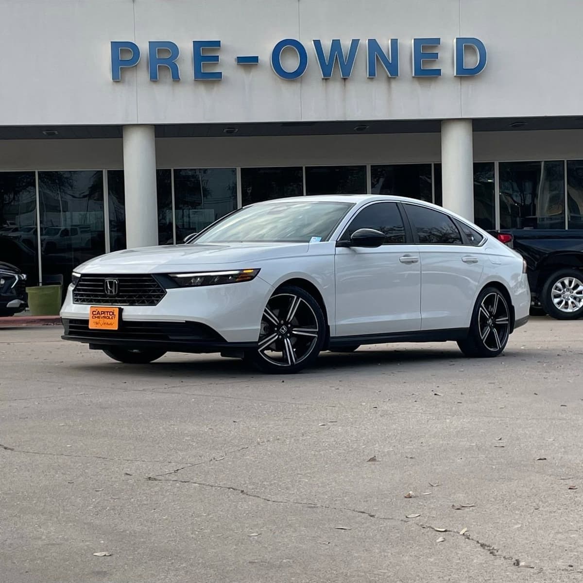 2023 Honda Accord Hybrid - Image 2