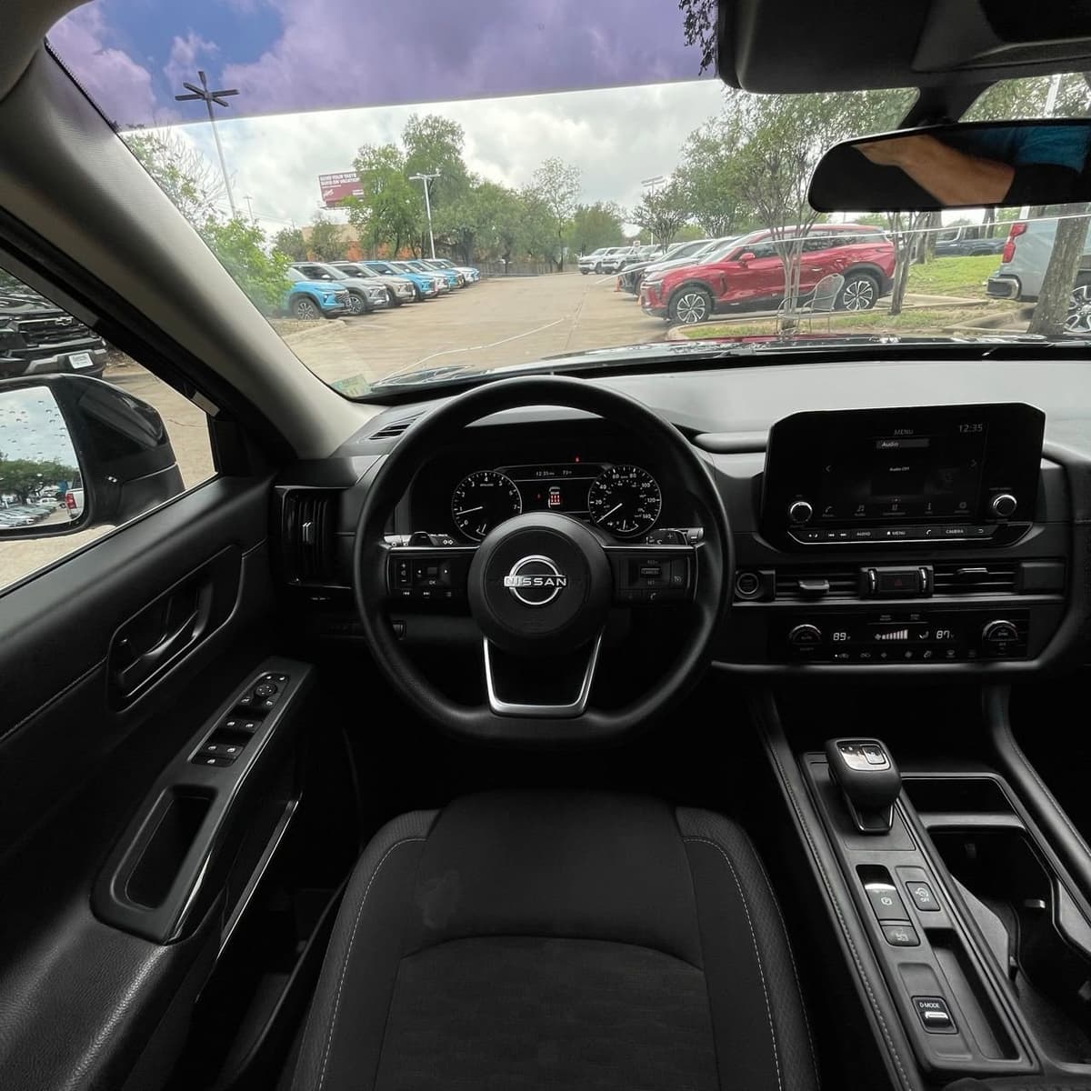 2024 Nissan Pathfinder - Image 11
