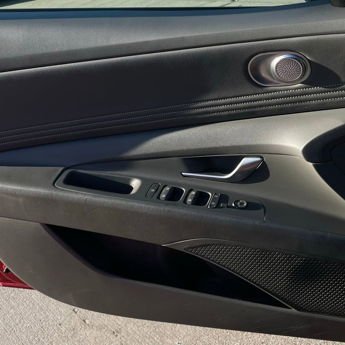 2025 Hyundai Elantra - Image 20